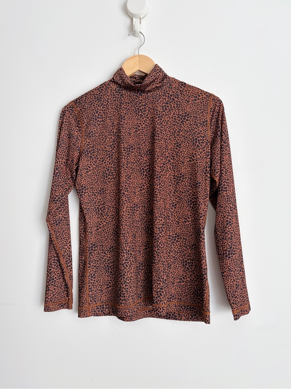 Lands’ End Stretch Mock Neck Top Animal Print Leopard Print M